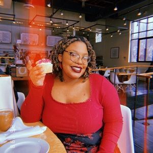 Meet your Posher, Alexandra